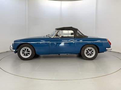 Lot 2 - 1975 MG B Roadster