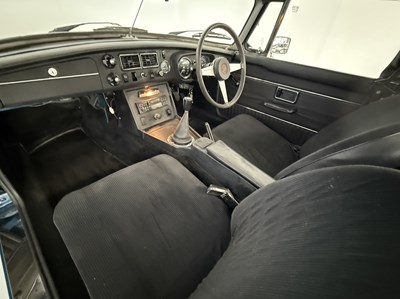 Lot 2 - 1975 MG B Roadster