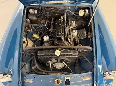 Lot 2 - 1975 MG B Roadster