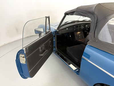 Lot 2 - 1975 MG B Roadster