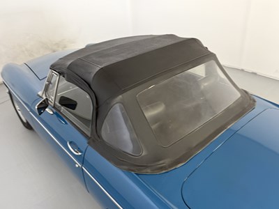 Lot 2 - 1975 MG B Roadster