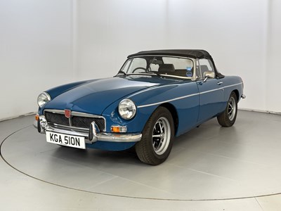 Lot 2 - 1975 MG B Roadster