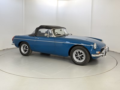 Lot 2 - 1975 MG B Roadster