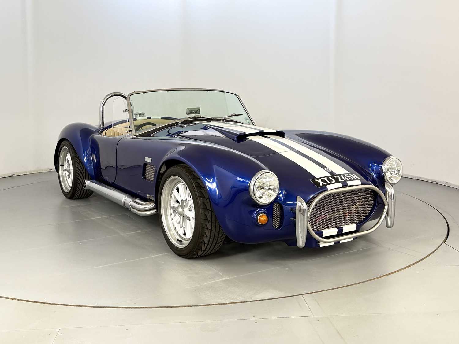 Lot 82 - 1972 Magnum 427 Cobra