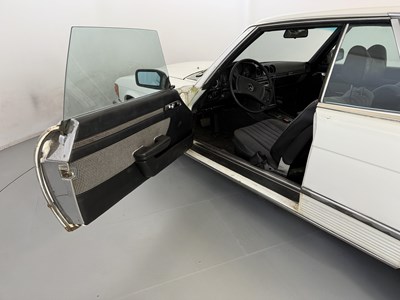 Lot 99 - 1972 Mercedes-Benz 450 SLC
