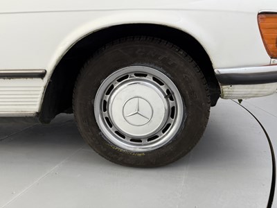 Lot 99 - 1972 Mercedes-Benz 450 SLC