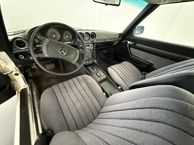 Lot 99 - 1972 Mercedes-Benz 450 SLC
