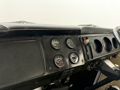 Lot 9 - 1971 Volkswagen T2