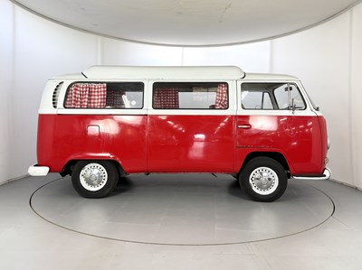 Lot 9 - 1971 Volkswagen T2
