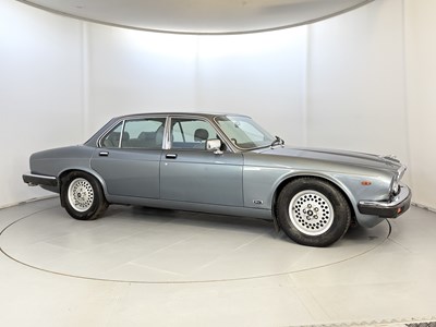 Lot 83 - 1986 Jaguar XJ12