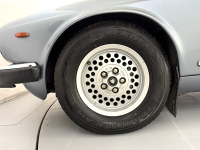 Lot 83 - 1986 Jaguar XJ12