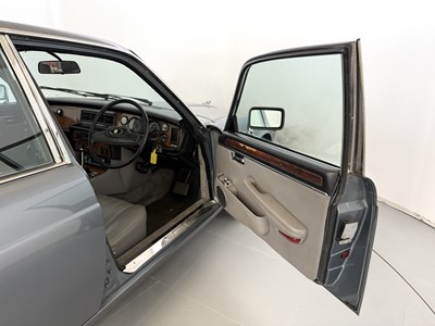 Lot 83 - 1986 Jaguar XJ12