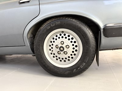 Lot 83 - 1986 Jaguar XJ12