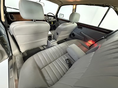Lot 83 - 1986 Jaguar XJ12