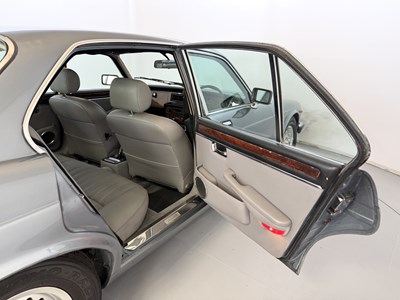Lot 83 - 1986 Jaguar XJ12
