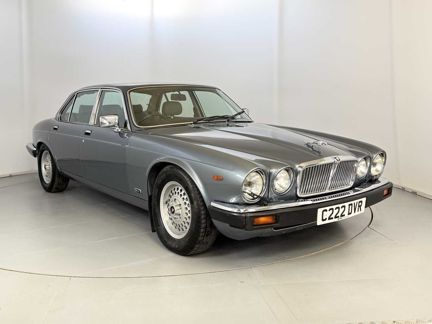 Lot 83 - 1986 Jaguar XJ12