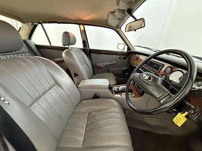 Lot 83 - 1986 Jaguar XJ12