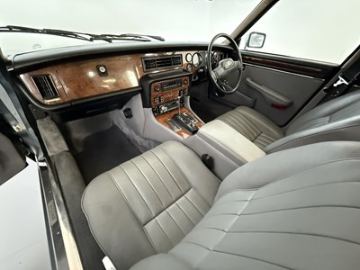 Lot 83 - 1986 Jaguar XJ12