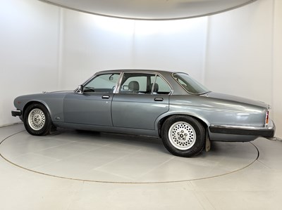 Lot 83 - 1986 Jaguar XJ12