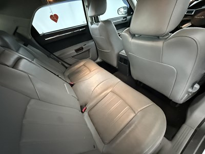 Lot 116 - 2008 Chrysler 300C