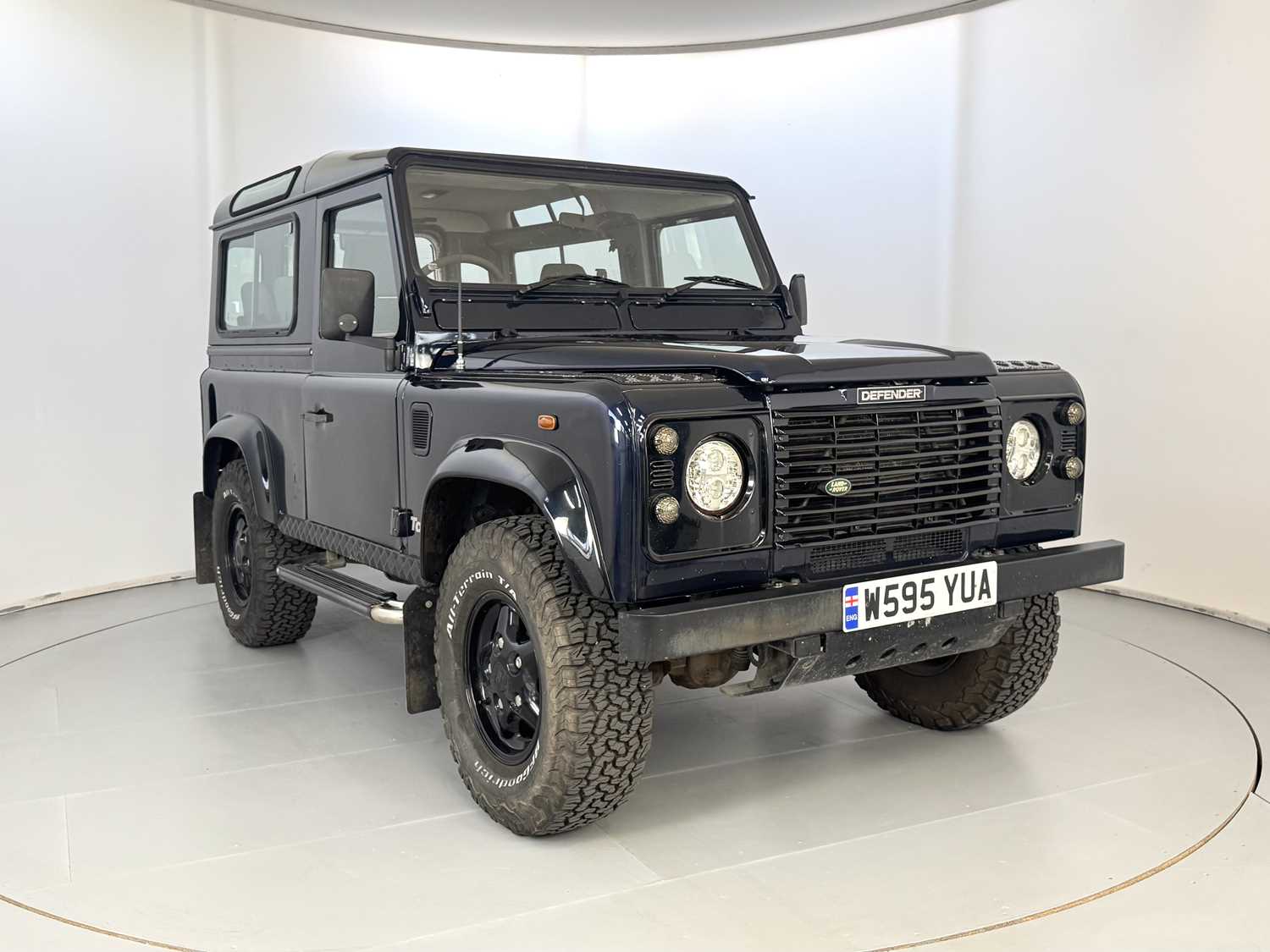 Lot 102 - 2000 Land Rover Defender 90 County