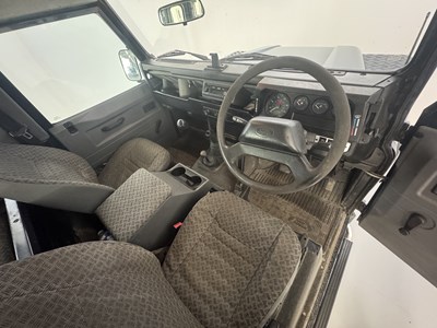 Lot 102 - 2000 Land Rover Defender 90 County