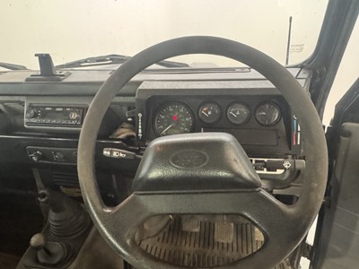 Lot 102 - 2000 Land Rover Defender 90 County