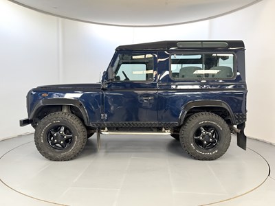 Lot 102 - 2000 Land Rover Defender 90 County