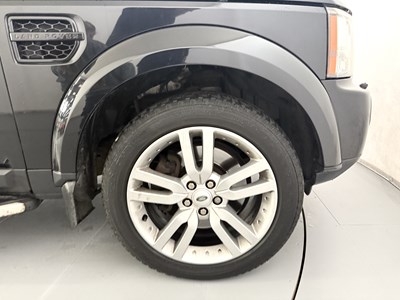 Lot 133 - 2011 Land Rover Discovery 4