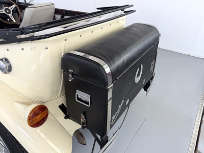 Lot 84 - 1971 Beauford Series 3