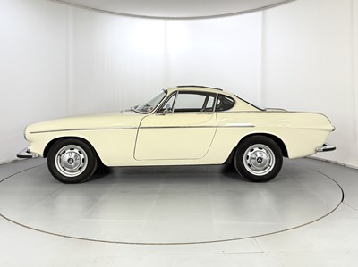 Lot 43 - 1967 Volvo P1800S