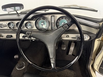 Lot 43 - 1967 Volvo P1800S