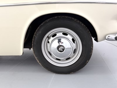 Lot 43 - 1967 Volvo P1800S