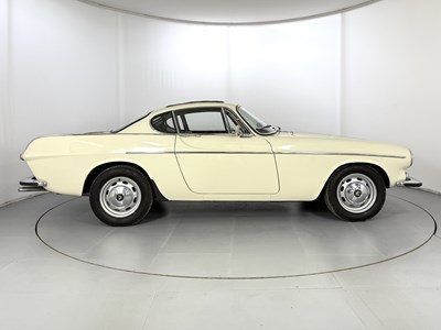 Lot 43 - 1967 Volvo P1800S