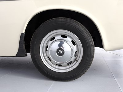 Lot 43 - 1967 Volvo P1800S