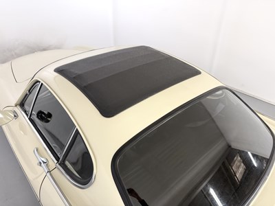 Lot 43 - 1967 Volvo P1800S