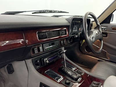 Lot 42 - 1988 Jaguar XJS V12 Cabriolet