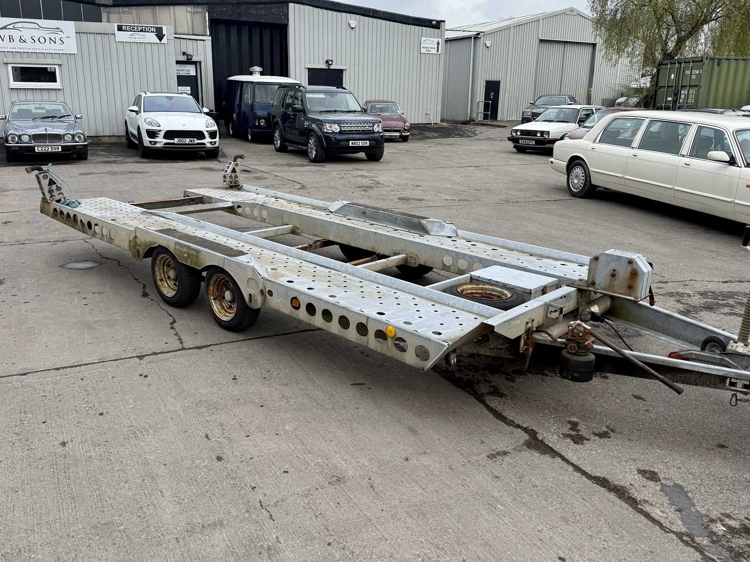 Lot 105 - Ifor Williams Twin Axle Trailer