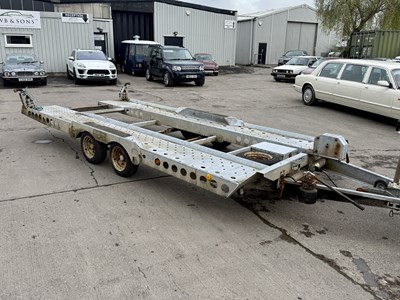 Lot 105 - Ifor Williams Twin Axle Trailer