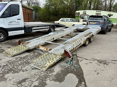 Lot 105 - Ifor Williams Twin Axle Trailer