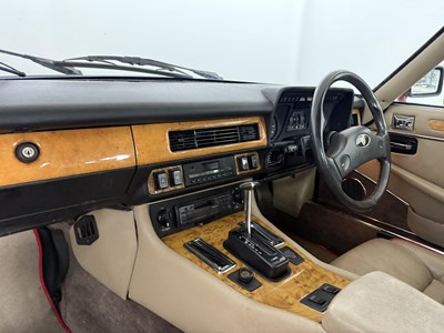 Lot 5 - 1989 Jaguar XJS