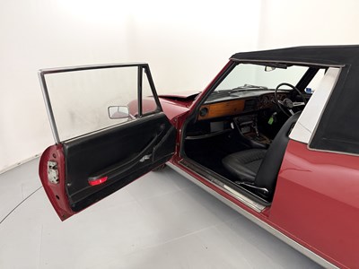 Lot 16 - 1971 Triumph Stag