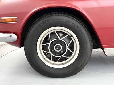 Lot 16 - 1971 Triumph Stag