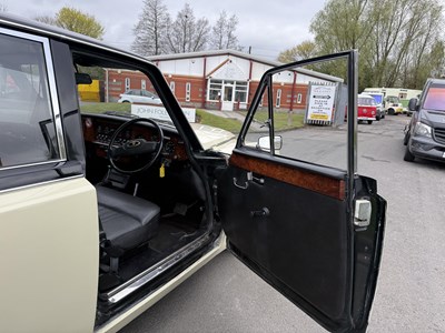 Lot 72 - 1989 Daimler Limo