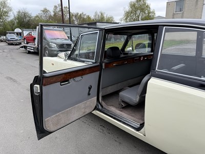 Lot 72 - 1989 Daimler Limo
