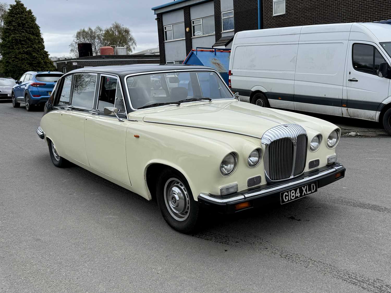 Lot 72 - 1989 Daimler Limo
