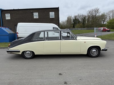 Lot 72 - 1989 Daimler Limo