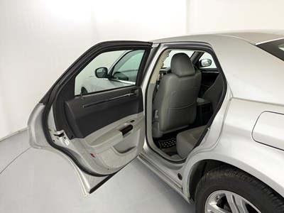 Lot 2007 Chrysler 300C