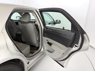 Lot 2007 Chrysler 300C