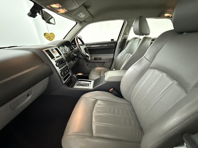 Lot 2007 Chrysler 300C